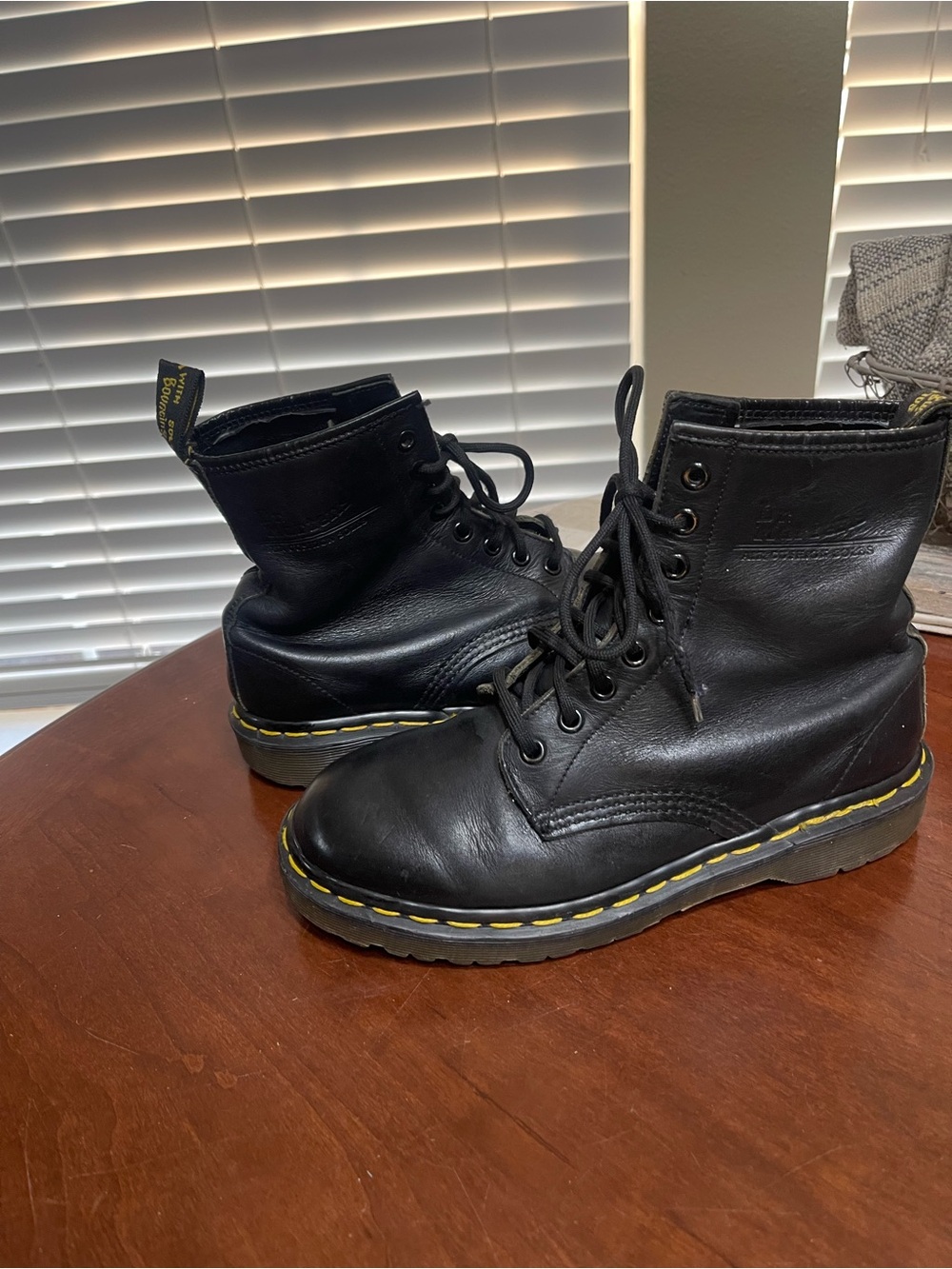 Dr Marten's 8 eye vintage originals combat